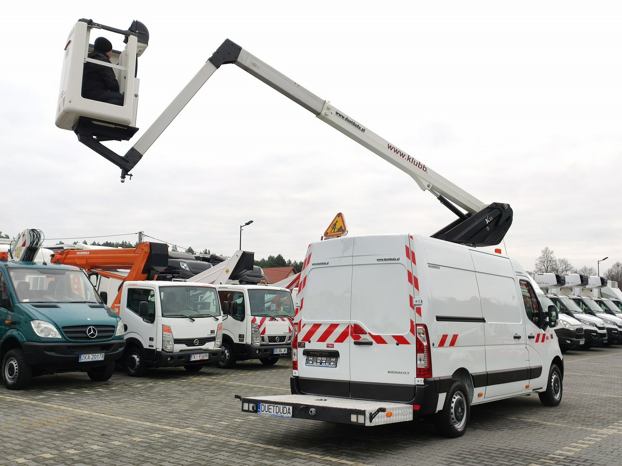 Vazdušna platforma montirana na kamion Renault Master: slika 23