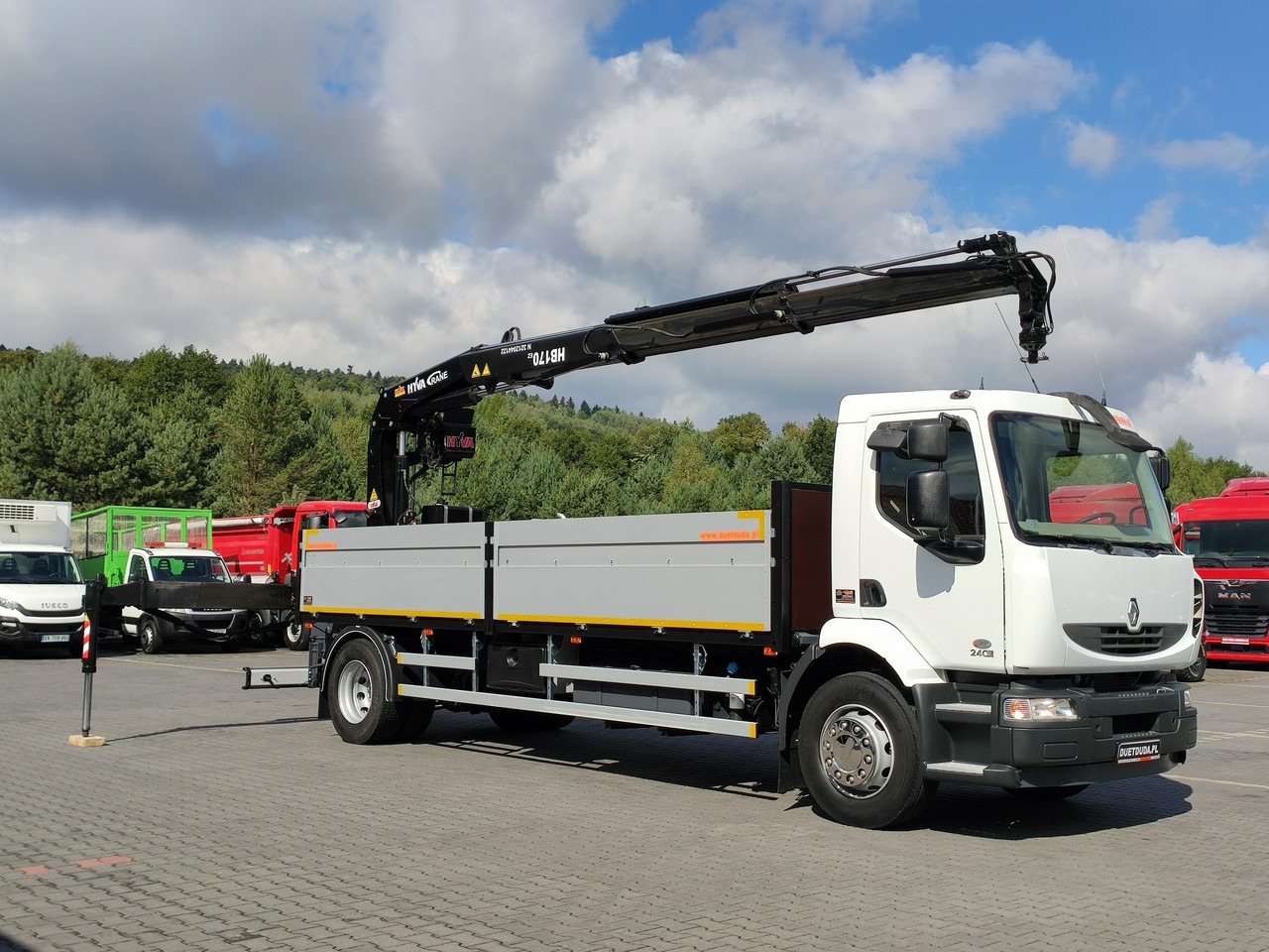 Renault Midlum 180.240DXI + HDS HYVA HB170E2 Udzwig 3.6Tony - Kamion sa tovarnim sandukom, Kamion sa dizalicom: slika 1 Renault Midlum 180.240DXI + HDS HYVA HB170E2 Udzwig 3.6Tony - Kamion sa tovarnim sandukom, Kamion sa dizalicom: slika 1