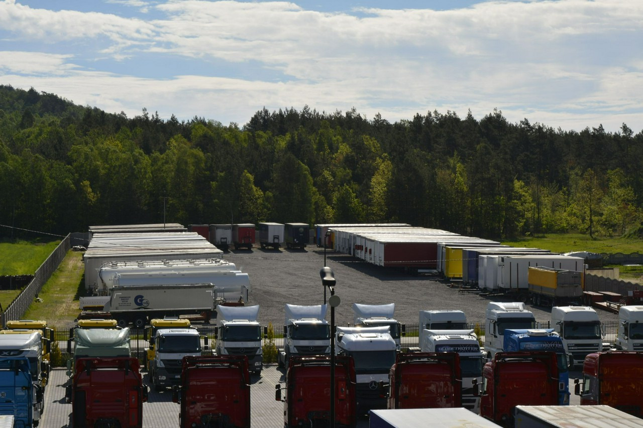 Kamion sa tovarnim sandukom, Kamion sa dizalicom Scania R 400 LB 6x2 HDS Budowlanka Widły Oś Skrętna Super Stan: slika 32