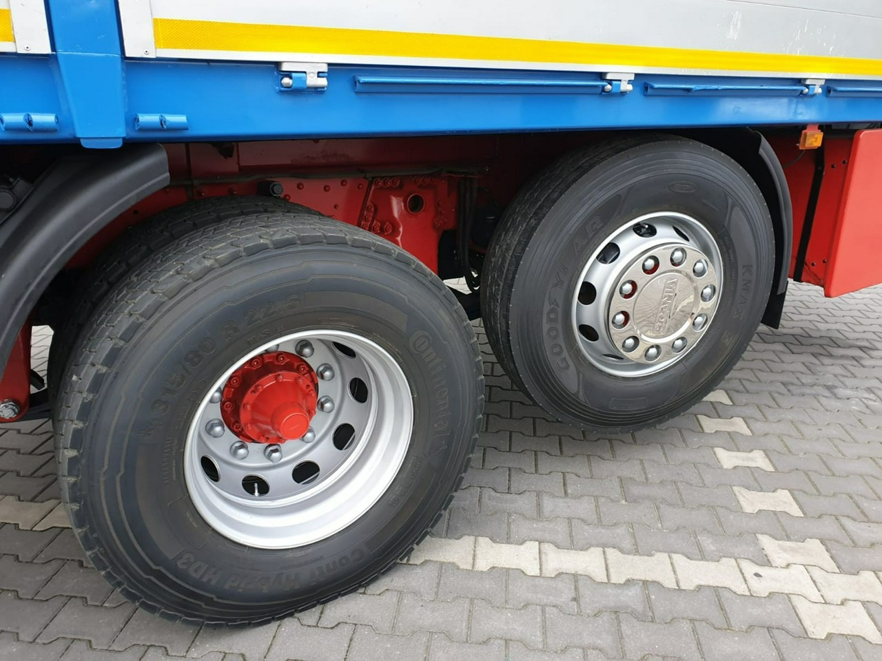 Kamion sa tovarnim sandukom, Kamion sa dizalicom Scania R 400 LB 6x2 HDS Budowlanka Widły Oś Skrętna Super Stan: slika 9