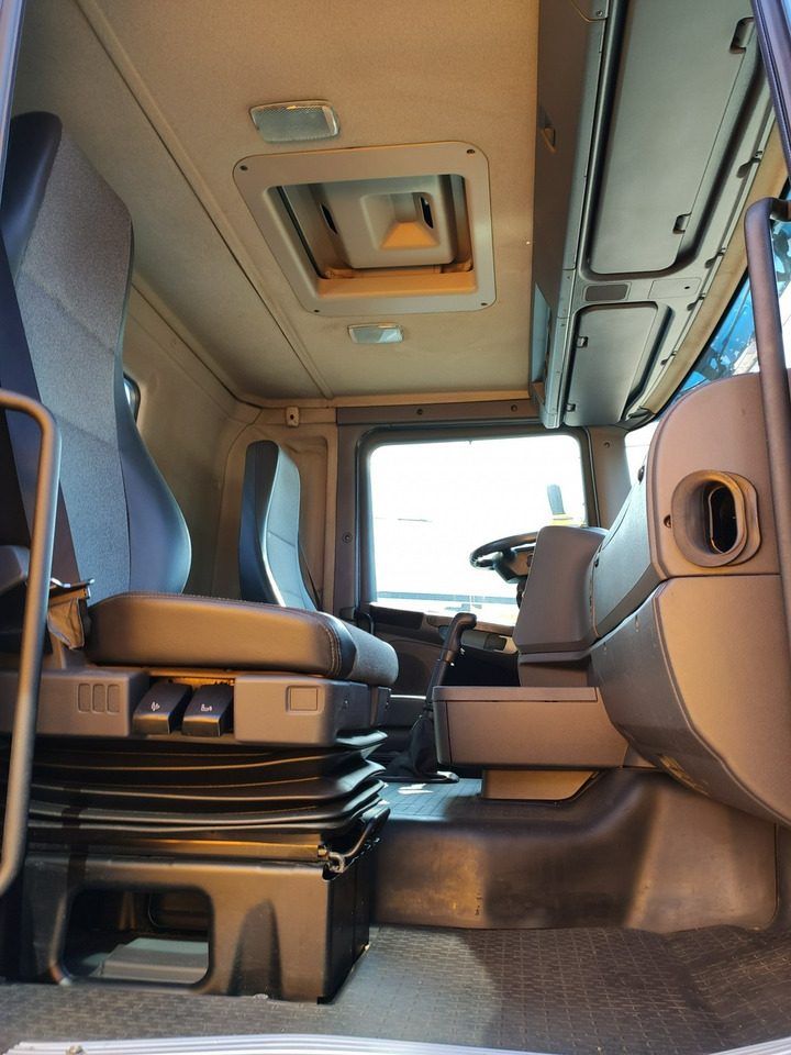 Kamion sa tovarnim sandukom, Kamion sa dizalicom Scania R 400 LB 6x2 HDS Budowlanka Widły Oś Skrętna Super Stan: slika 28