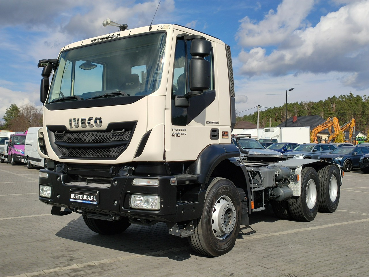 Iveco Trakker 26.410 6x4 Manual Mały Przebieg tylko-46000km - Tegljač: slika 2 Iveco Trakker 26.410 6x4 Manual Mały Przebieg tylko-46000km - Tegljač: slika 2