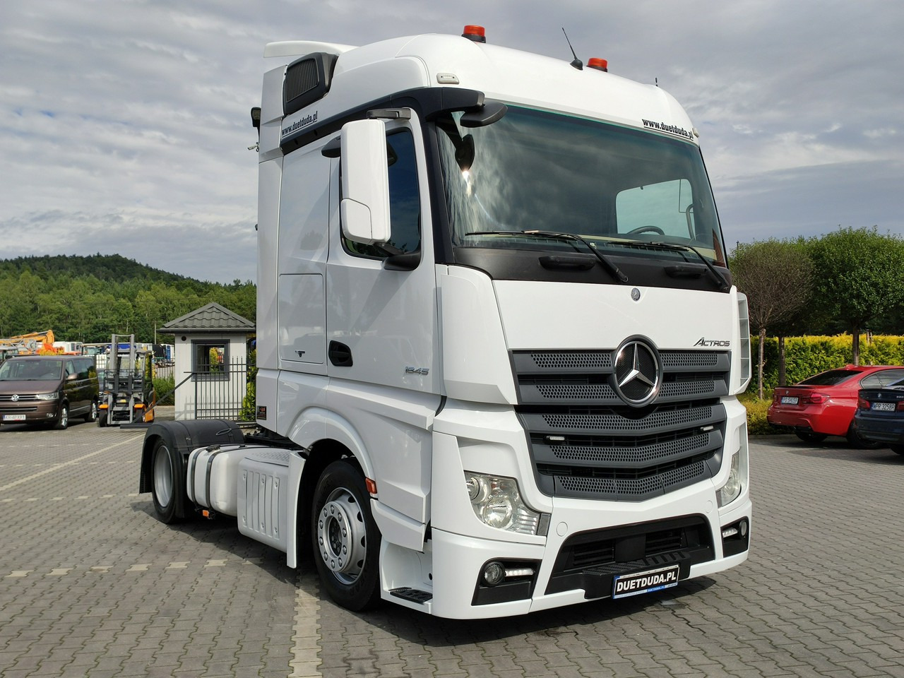 Mercedes ACTROS 1845 Euro 6 Low Deck Mega !!! - Tegljač: slika 1 Mercedes ACTROS 1845 Euro 6 Low Deck Mega !!! - Tegljač: slika 1