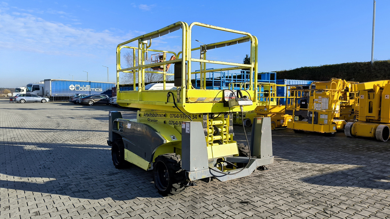 HAULOTTE Compact 12 DX - Lift u obliku makaza: slika 1 HAULOTTE Compact 12 DX - Lift u obliku makaza: slika 1