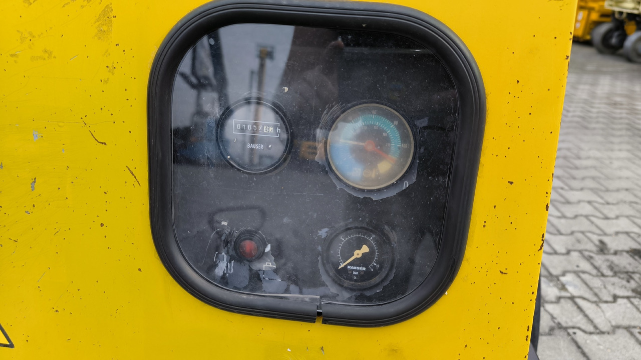 Lizing KAESER M 20 KAESER M 20: slika 8 Lizing KAESER M 20 KAESER M 20: slika 8