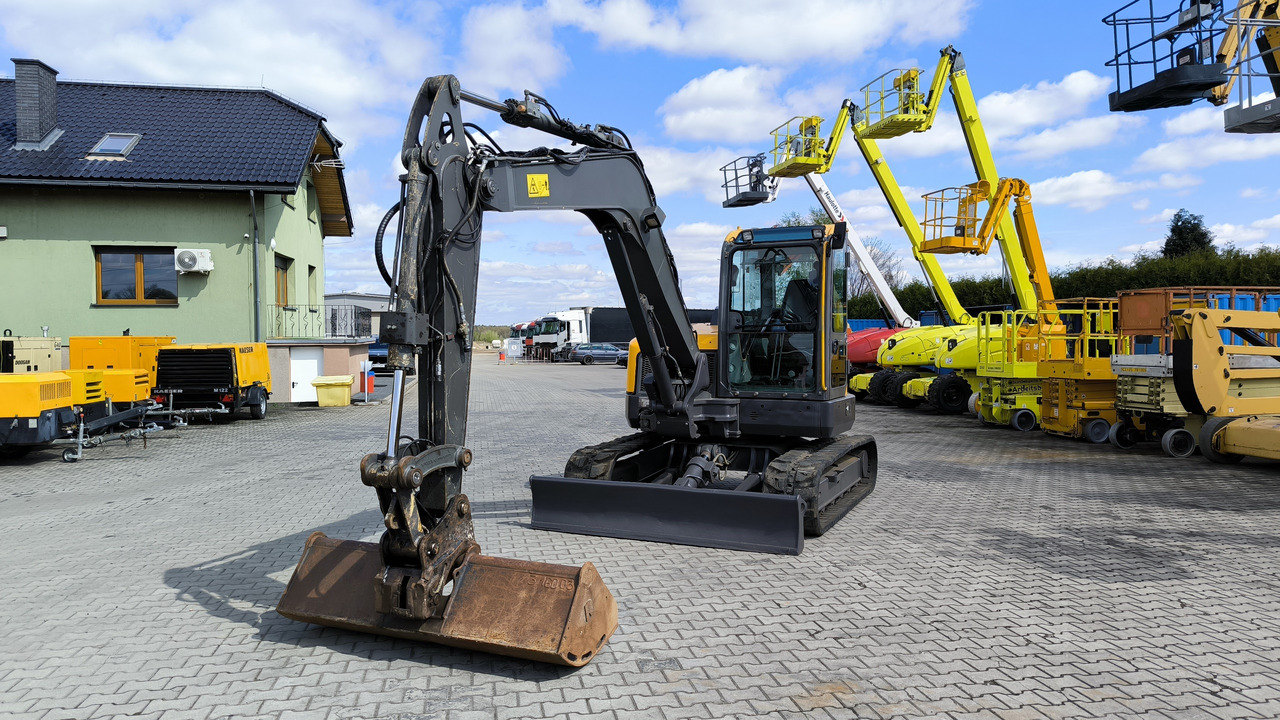 VOLVO ECR 88 D - Bager guseničar: slika 2 VOLVO ECR 88 D - Bager guseničar: slika 2