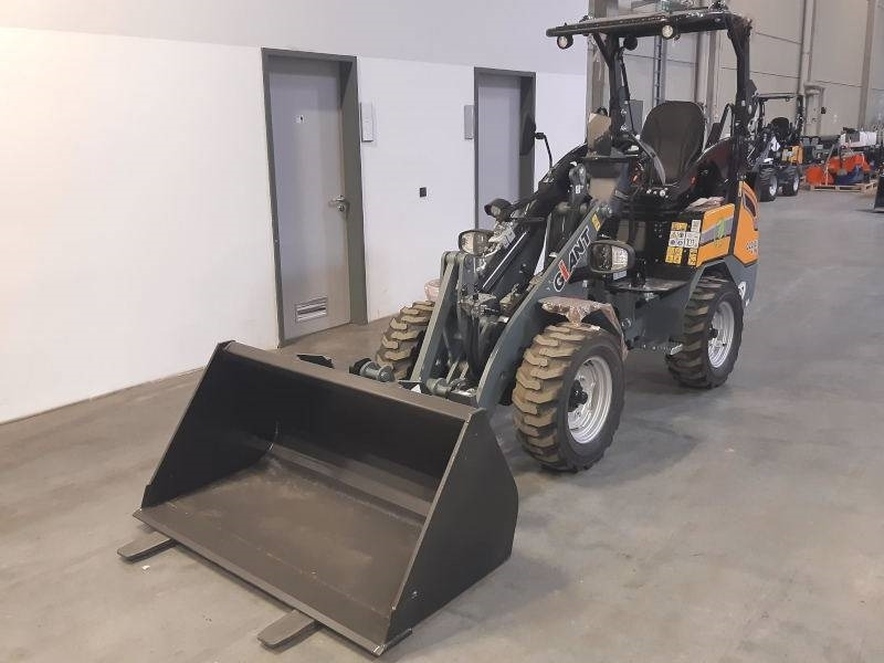 Giant G 2200 E X-Tra Elektro / electric - Mini utovarivač: slika 3 Giant G 2200 E X-Tra Elektro / electric - Mini utovarivač: slika 3