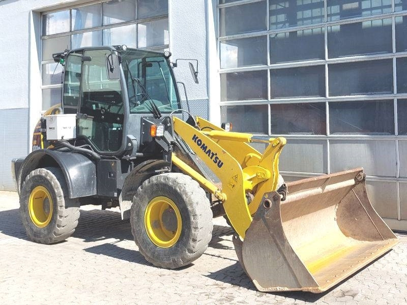 Komatsu WA 100 M-7 - Mini utovarivač: slika 4 Komatsu WA 100 M-7 - Mini utovarivač: slika 4