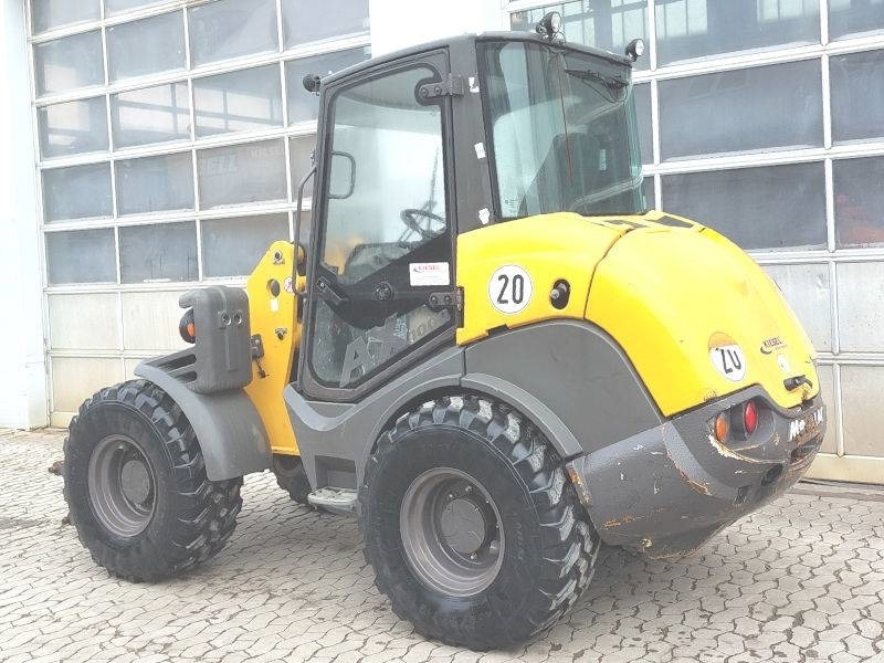 Mecalac AX 1000 - Mini utovarivač: slika 3 Mecalac AX 1000 - Mini utovarivač: slika 3