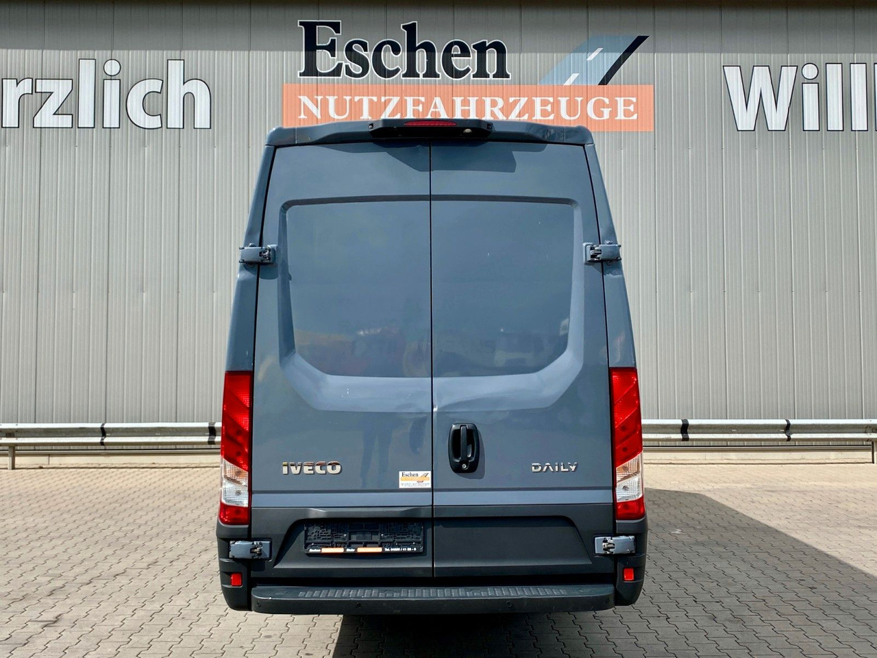Iveco 35 S 16 Daily | Schiebetür*Kamera*Navi*AC*1.Hand - Furgon: slika 4 Iveco 35 S 16 Daily | Schiebetür*Kamera*Navi*AC*1.Hand - Furgon: slika 4