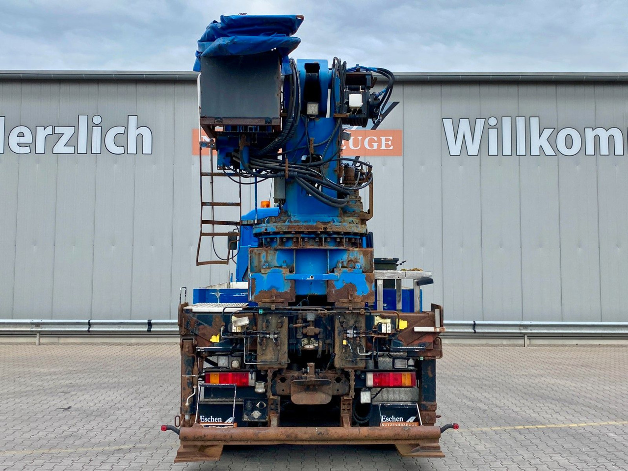 MAN 27.464 6x4 | MKG HMK 350a 2L*FUNK*Retarder*AHK MAN 27.464 6x4 | MKG HMK 350a 2L*FUNK*Retarder*AHK - Kamion sa dizalicom: slika 4 MAN 27.464 6x4 | MKG HMK 350a 2L*FUNK*Retarder*AHK MAN 27.464 6x4 | MKG HMK 350a 2L*FUNK*Retarder*AHK - Kamion sa dizalicom: slika 4