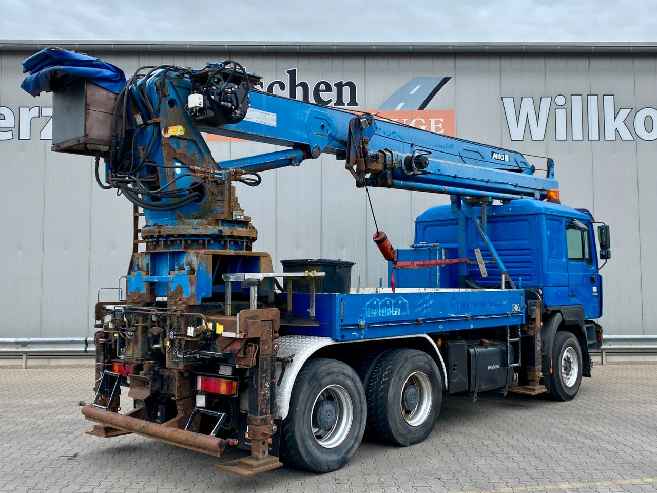 MAN 27.464 6x4 | MKG HMK 350a 2L*FUNK*Retarder*AHK MAN 27.464 6x4 | MKG HMK 350a 2L*FUNK*Retarder*AHK - Kamion sa dizalicom: slika 5 MAN 27.464 6x4 | MKG HMK 350a 2L*FUNK*Retarder*AHK MAN 27.464 6x4 | MKG HMK 350a 2L*FUNK*Retarder*AHK - Kamion sa dizalicom: slika 5
