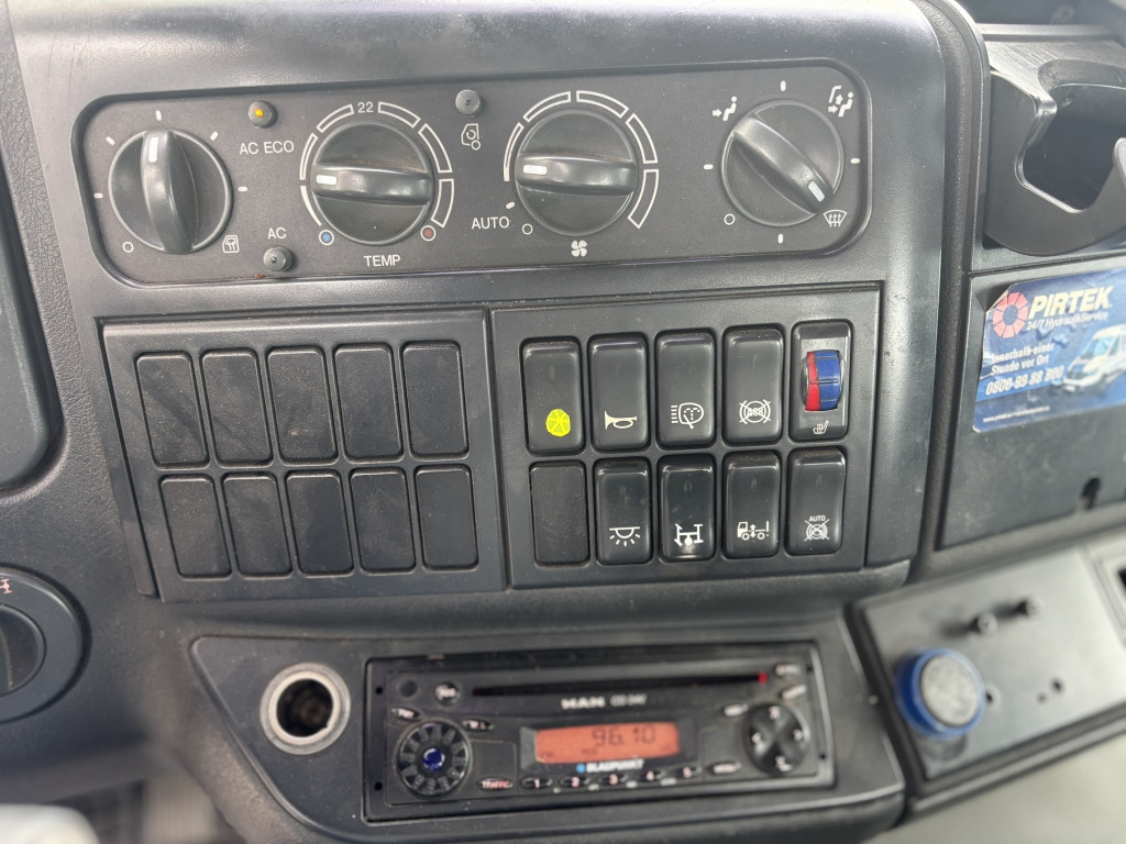 Kamion sa tovarnim sandukom MAN TGA 18.350  4x2 LL / Palfinger PK9002 EH Kran: slika 6