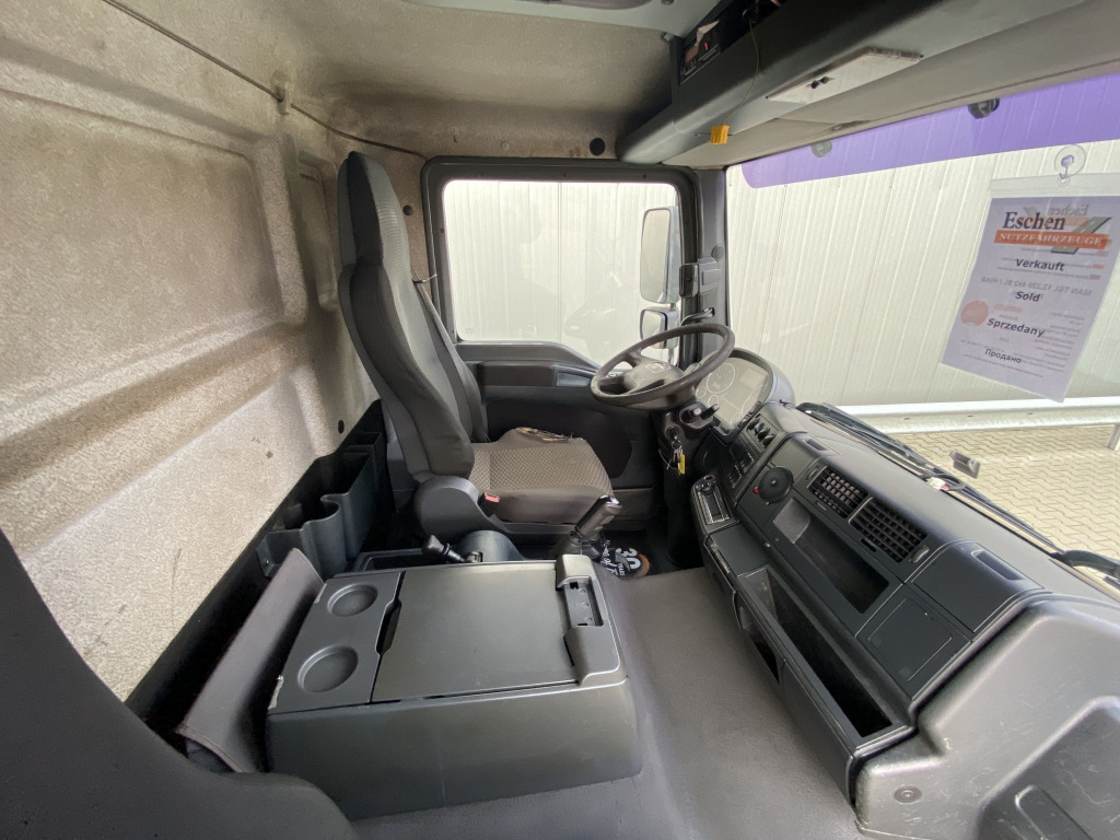 Kamion sa tovarnim sandukom, Kamion sa dizalicom MAN TGL 12.220 4x2 BL / HIAB Faltkran: slika 20 Kamion sa tovarnim sandukom, Kamion sa dizalicom MAN TGL 12.220 4x2 BL / HIAB Faltkran: slika 20