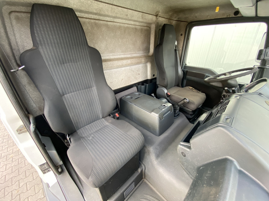 Kamion sa tovarnim sandukom, Kamion sa dizalicom MAN TGL 12.220 4x2 BL / HIAB Faltkran: slika 19 Kamion sa tovarnim sandukom, Kamion sa dizalicom MAN TGL 12.220 4x2 BL / HIAB Faltkran: slika 19