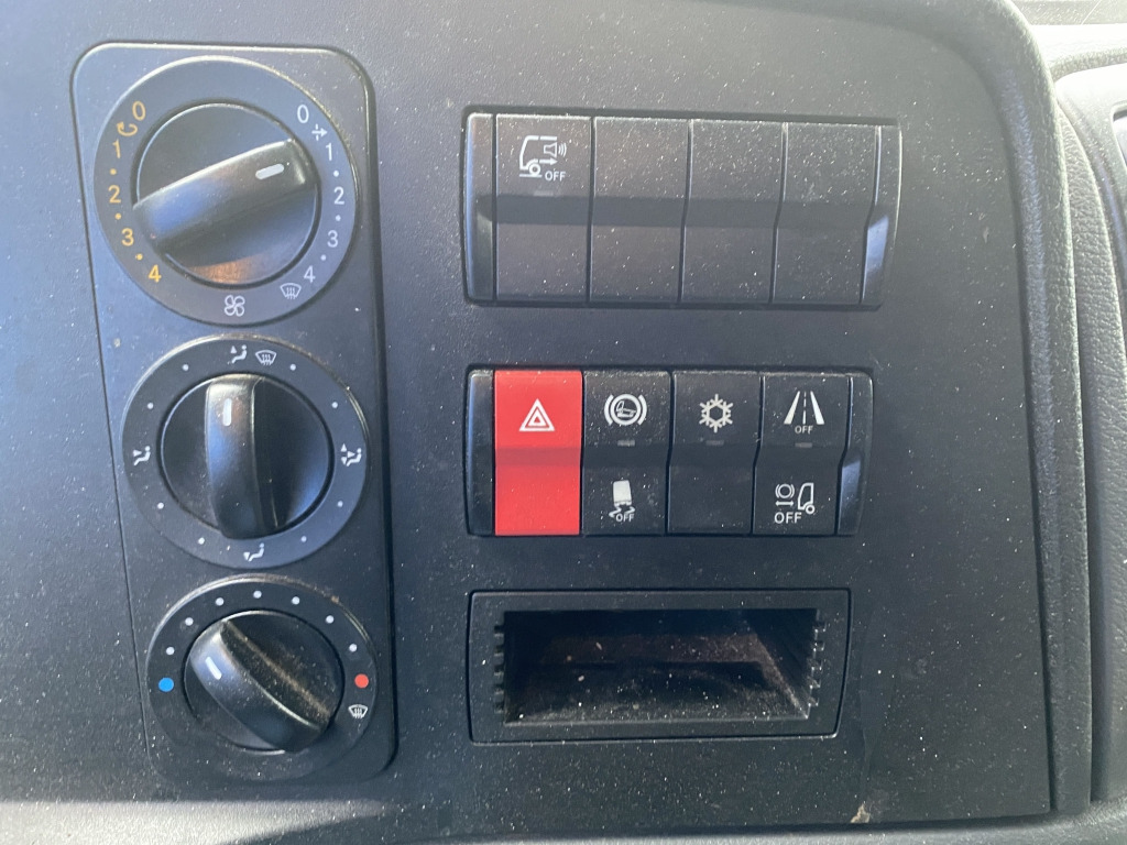 Lizing Mercedes-Benz 1523 L Atego / Dhollandia LBW Mercedes-Benz 1523 L Atego / Dhollandia LBW: slika 7