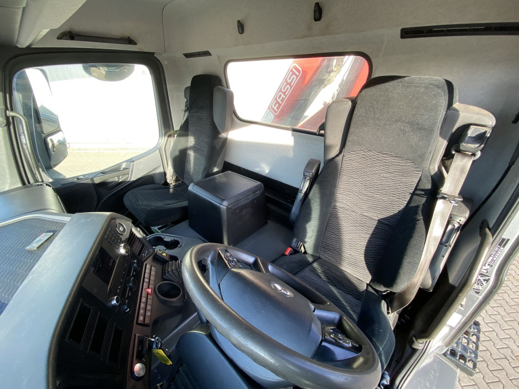 Mercedes-Benz 1832 4x2 / Fassi Kran - Istovarivač, Kamion sa dizalicom: slika 5 Mercedes-Benz 1832 4x2 / Fassi Kran - Istovarivač, Kamion sa dizalicom: slika 5