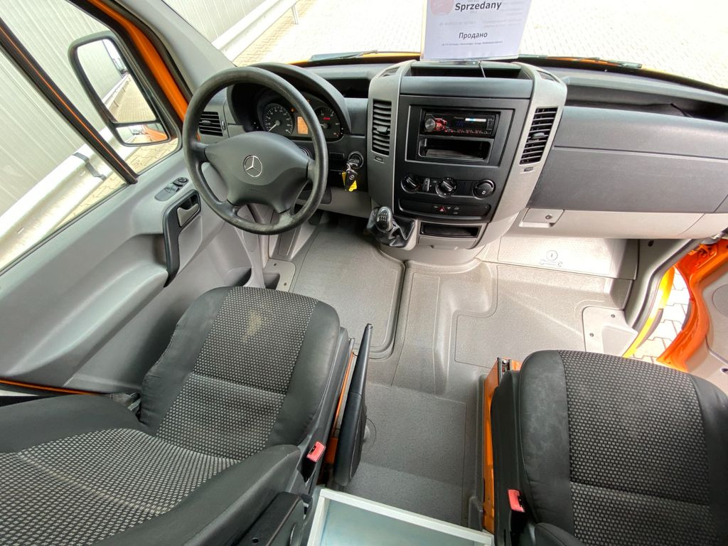 Lizing Mercedes-Benz 315 CDI Kamerawagen| PC-Setup*Standklima*RFK*AHK  Mercedes-Benz 315 CDI Kamerawagen| PC-Setup*Standklima*RFK*AHK: slika 16