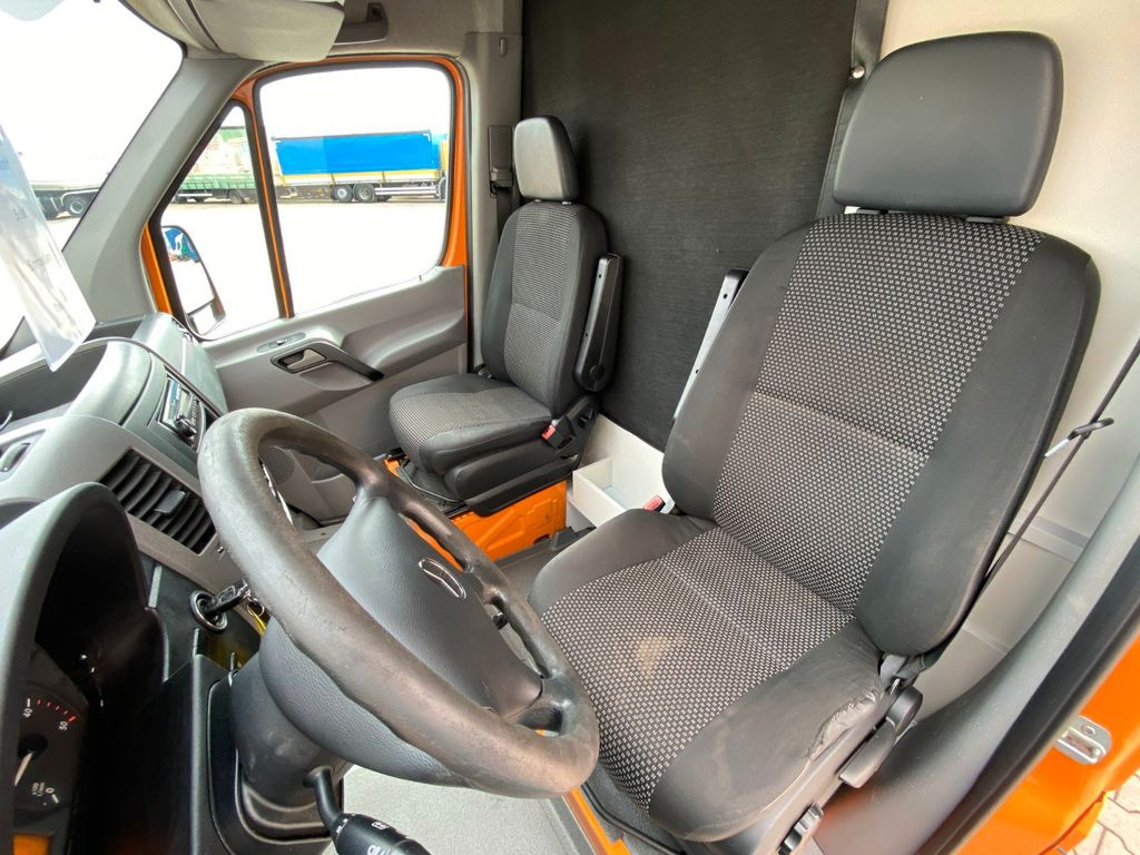 Lizing Mercedes-Benz 315 CDI Kamerawagen| PC-Setup*Standklima*RFK*AHK  Mercedes-Benz 315 CDI Kamerawagen| PC-Setup*Standklima*RFK*AHK: slika 14