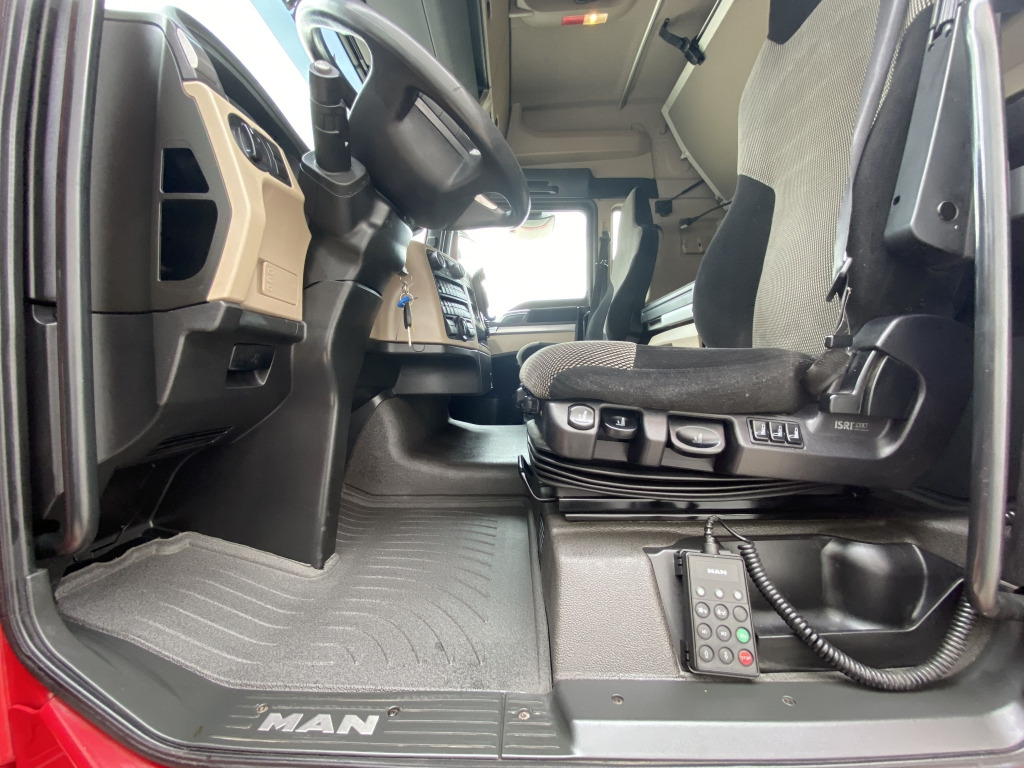 Tegljač MAN TGX 18.460 4x2 LLS-U: slika 11 Tegljač MAN TGX 18.460 4x2 LLS-U: slika 11