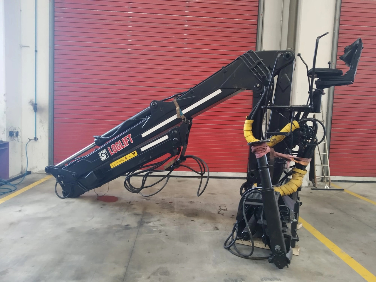 Grúa LOGLIFT 120S79R - Kran za kamion za Kamion: slika 2 Grúa LOGLIFT 120S79R - Kran za kamion za Kamion: slika 2