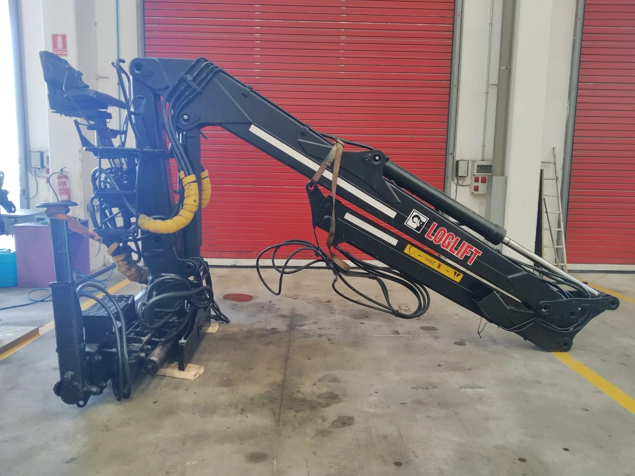 Grúa LOGLIFT 120S79R - Kran za kamion za Kamion: slika 4 Grúa LOGLIFT 120S79R - Kran za kamion za Kamion: slika 4