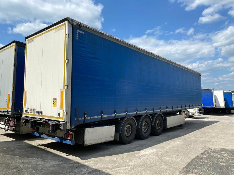 Fruehauf - Poluprikolica sa ceradom: slika 1 Fruehauf - Poluprikolica sa ceradom: slika 1