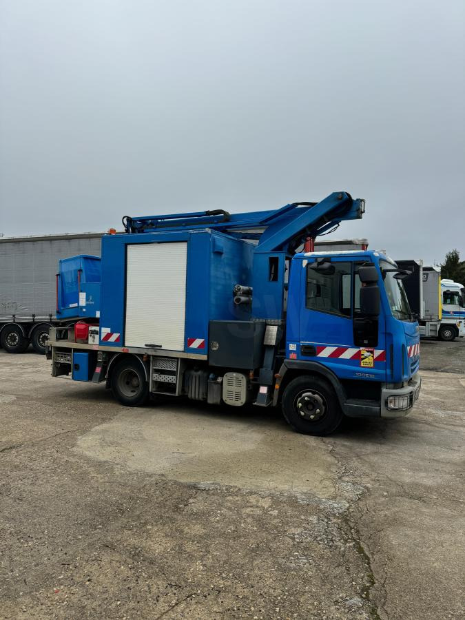Iveco Eurocargo 100E18 - Vazdušna platforma montirana na kamion: slika 4 Iveco Eurocargo 100E18 - Vazdušna platforma montirana na kamion: slika 4