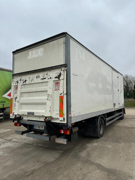 Renault Midlum 180 - Kamion sa zatvorenim sandukom: slika 3 Renault Midlum 180 - Kamion sa zatvorenim sandukom: slika 3