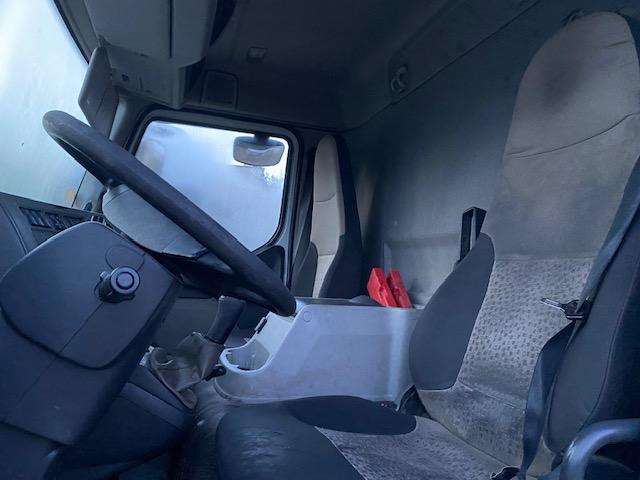 Renault Midlum 180 - Kamion sa zatvorenim sandukom: slika 4 Renault Midlum 180 - Kamion sa zatvorenim sandukom: slika 4