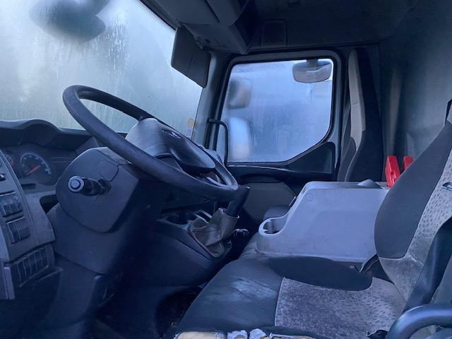 Renault Midlum 180 - Kamion sa zatvorenim sandukom: slika 5 Renault Midlum 180 - Kamion sa zatvorenim sandukom: slika 5