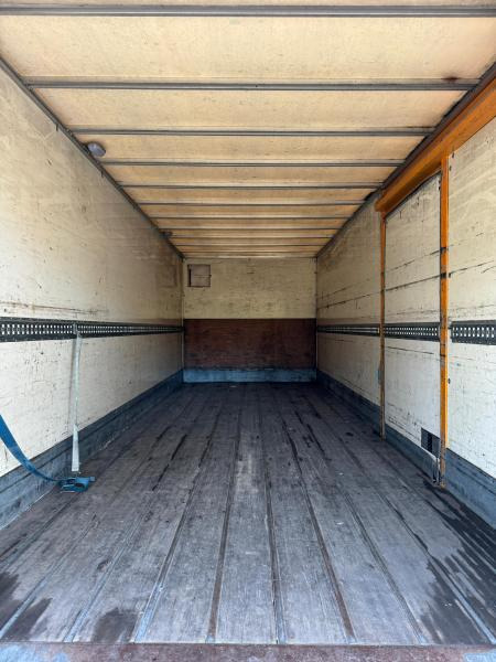 Renault Midlum 220 - Kamion sa zatvorenim sandukom: slika 2 Renault Midlum 220 - Kamion sa zatvorenim sandukom: slika 2