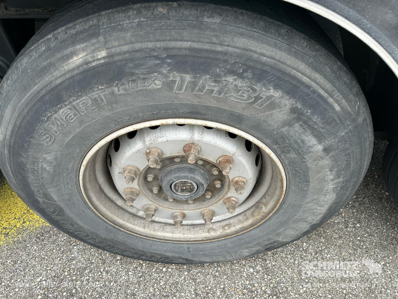 FRUEHAUF Dryfreight Standard Roller shutter door - Poluprikolica sa zatvorenim sandukom: slika 3 FRUEHAUF Dryfreight Standard Roller shutter door - Poluprikolica sa zatvorenim sandukom: slika 3