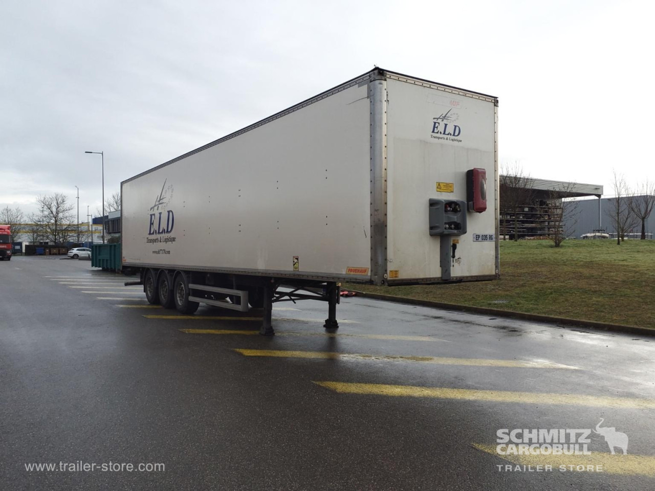 FRUEHAUF Dryfreight Standard Roller shutter door - Poluprikolica sa zatvorenim sandukom: slika 1 FRUEHAUF Dryfreight Standard Roller shutter door - Poluprikolica sa zatvorenim sandukom: slika 1