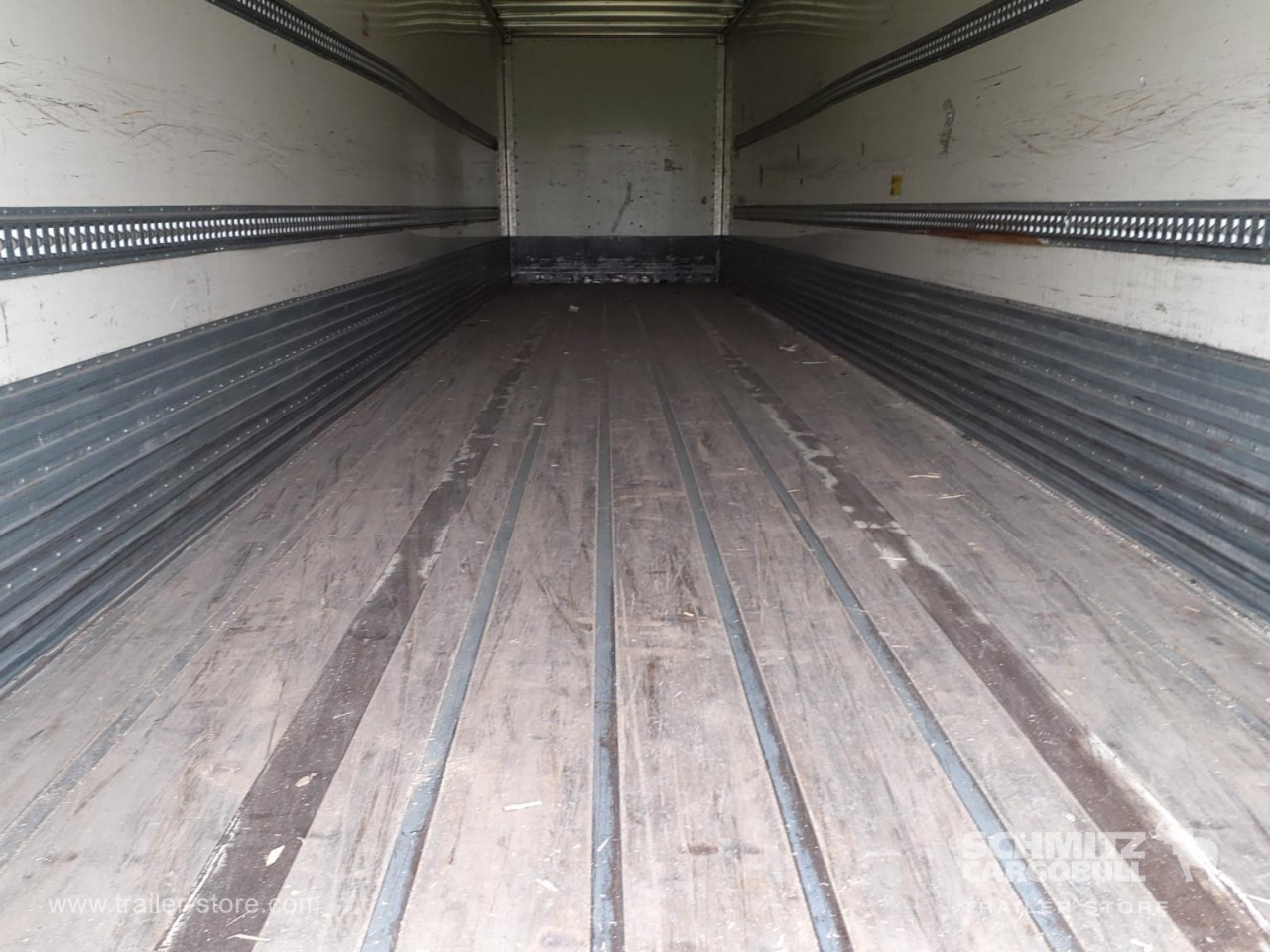 FRUEHAUF Dryfreight Standard Roller shutter door - Poluprikolica sa zatvorenim sandukom: slika 3 FRUEHAUF Dryfreight Standard Roller shutter door - Poluprikolica sa zatvorenim sandukom: slika 3