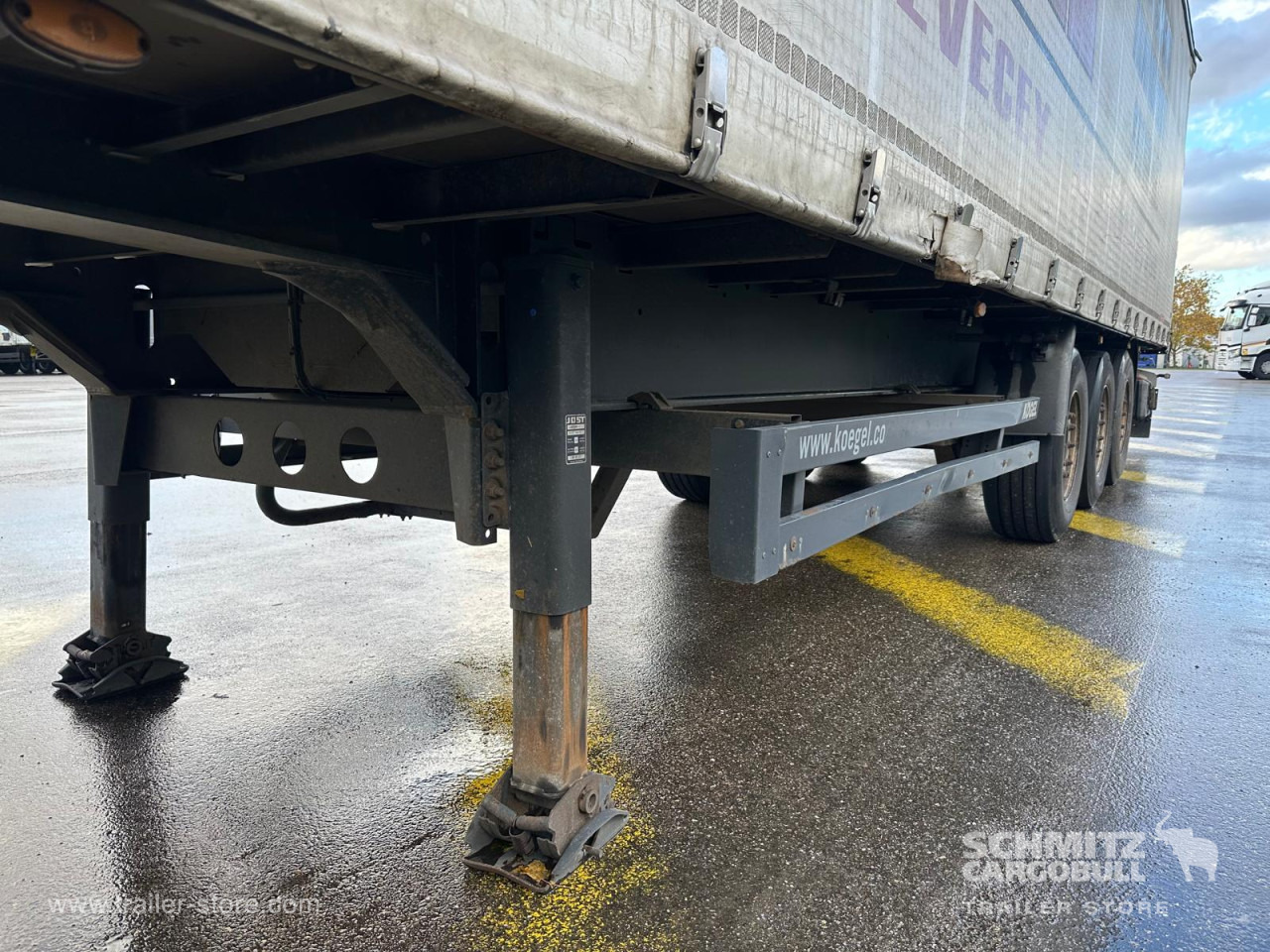 KOEGEL Curtainsider Standard - Poluprikolica sa ceradom: slika 2 KOEGEL Curtainsider Standard - Poluprikolica sa ceradom: slika 2