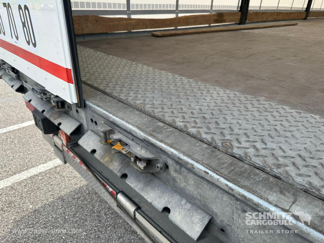 SCHMITZ Curtainsider Standard Taillift - Poluprikolica sa ceradom: slika 4 SCHMITZ Curtainsider Standard Taillift - Poluprikolica sa ceradom: slika 4