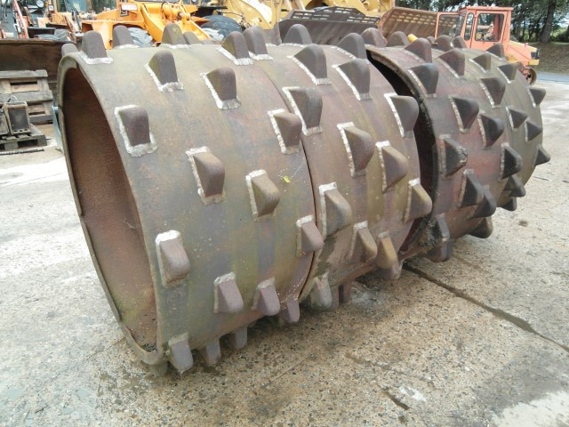 Hanomag 44 C + 55 C - Guma za Građevinska mašina: slika 1 Hanomag 44 C + 55 C - Guma za Građevinska mašina: slika 1