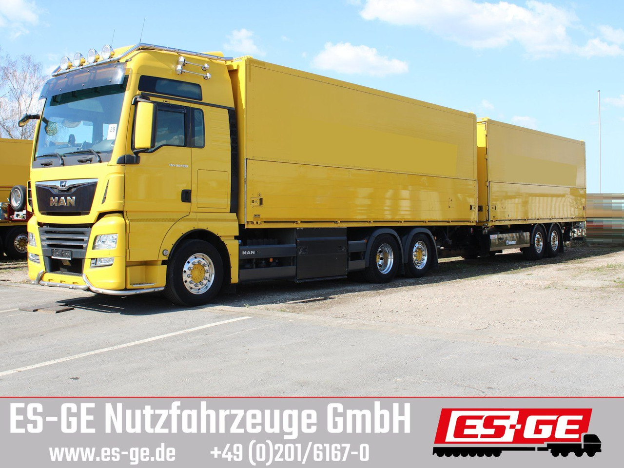 MAN 6x2 LKW mit Tandemanhänger - Kamion za prevoz boca: slika 2 MAN 6x2 LKW mit Tandemanhänger - Kamion za prevoz boca: slika 2