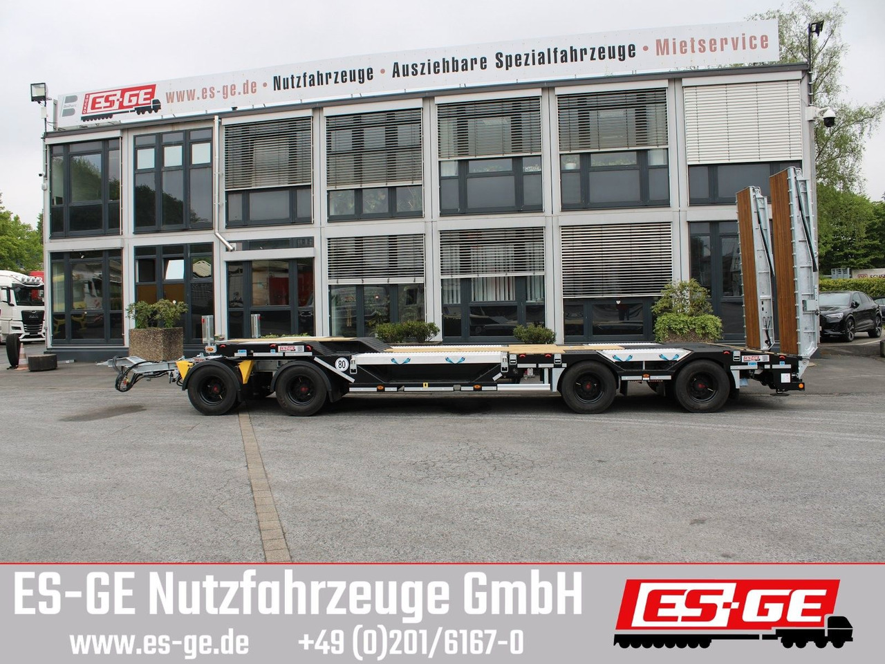 Schwarzmüller Tieflader mit gekröpftem Plateau - Niska prikolica za prevoz: slika 3 Schwarzmüller Tieflader mit gekröpftem Plateau - Niska prikolica za prevoz: slika 3