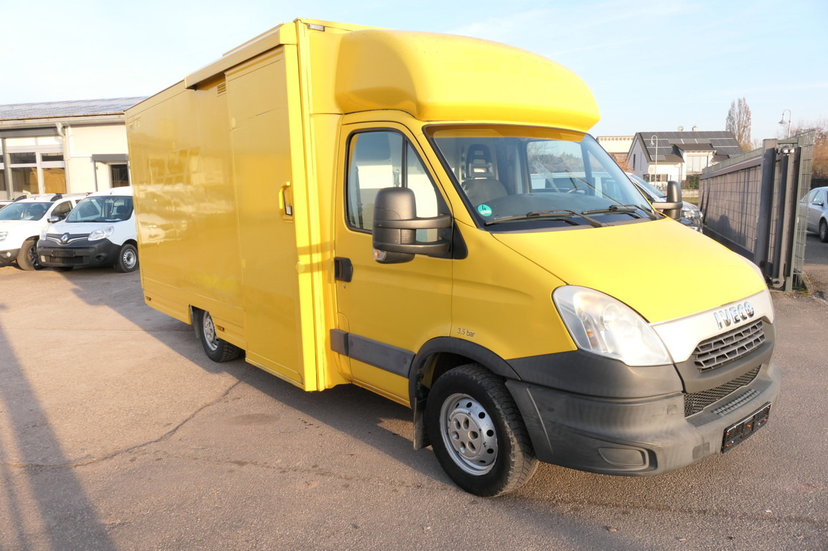 IVECO Daily 35 S11 C30C AUTOMATIK KAMERA MAXI KAMERA R - Dostavno vozilo sa zatvorenim sandukom: slika 2 IVECO Daily 35 S11 C30C AUTOMATIK KAMERA MAXI KAMERA R - Dostavno vozilo sa zatvorenim sandukom: slika 2