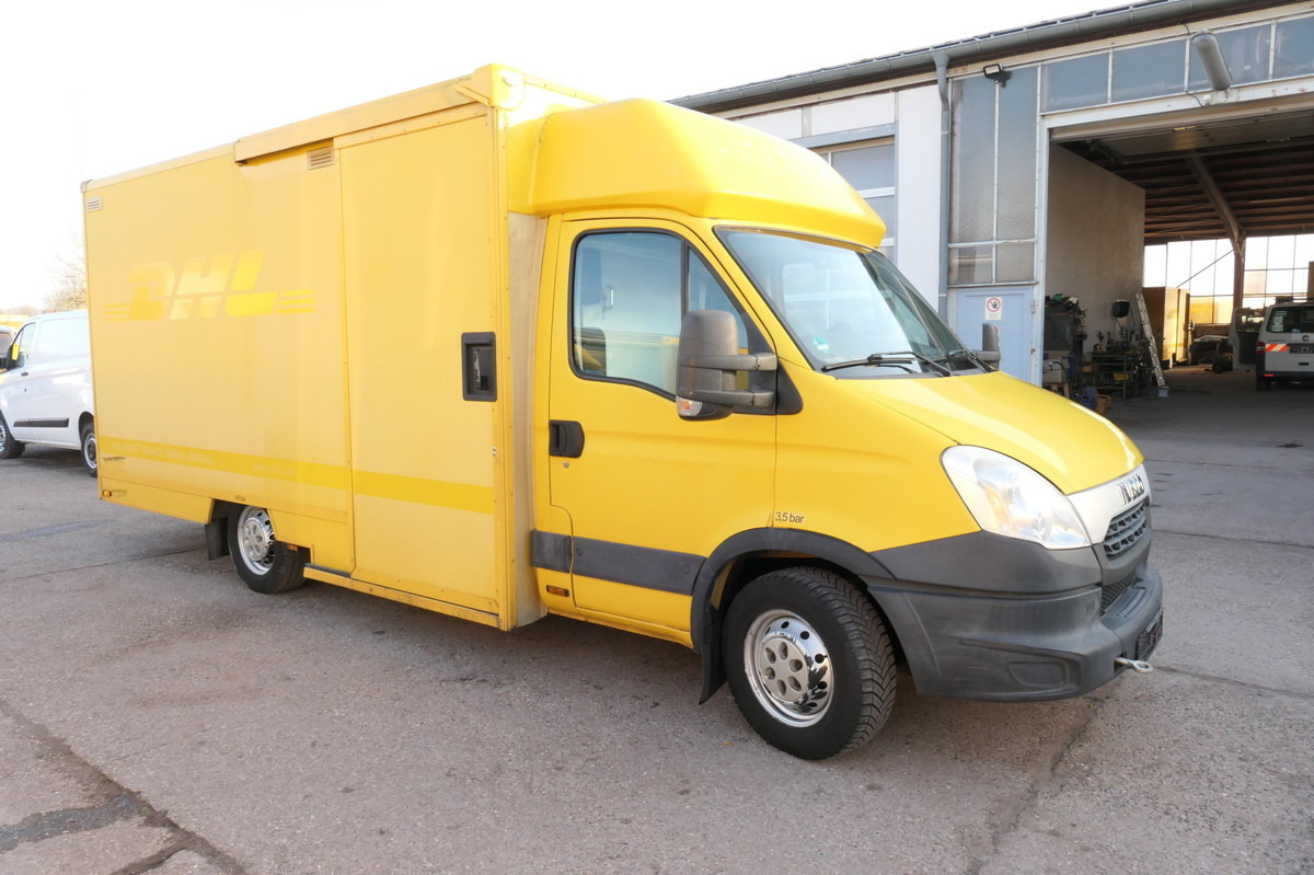 IVECO Daily 35 S11 C30C AUTOMATIK KAMERA MAXI KAMERA R - Dostavno vozilo sa zatvorenim sandukom: slika 2 IVECO Daily 35 S11 C30C AUTOMATIK KAMERA MAXI KAMERA R - Dostavno vozilo sa zatvorenim sandukom: slika 2