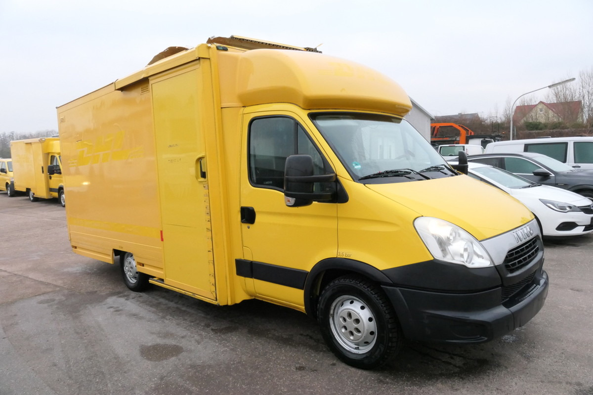 IVECO Daily 35 S11 C30C AUTOMATIK KAMERA MAXI KAMERA R - Dostavno vozilo sa zatvorenim sandukom: slika 2 IVECO Daily 35 S11 C30C AUTOMATIK KAMERA MAXI KAMERA R - Dostavno vozilo sa zatvorenim sandukom: slika 2