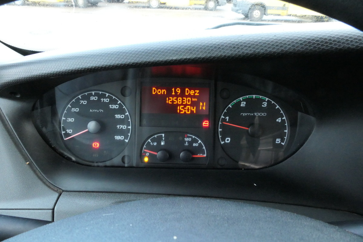 Dostavno vozilo sa zatvorenim sandukom IVECO Daily 35 S11 C30C AUTOMATIK KAMERA Regale LUFT D: slika 11