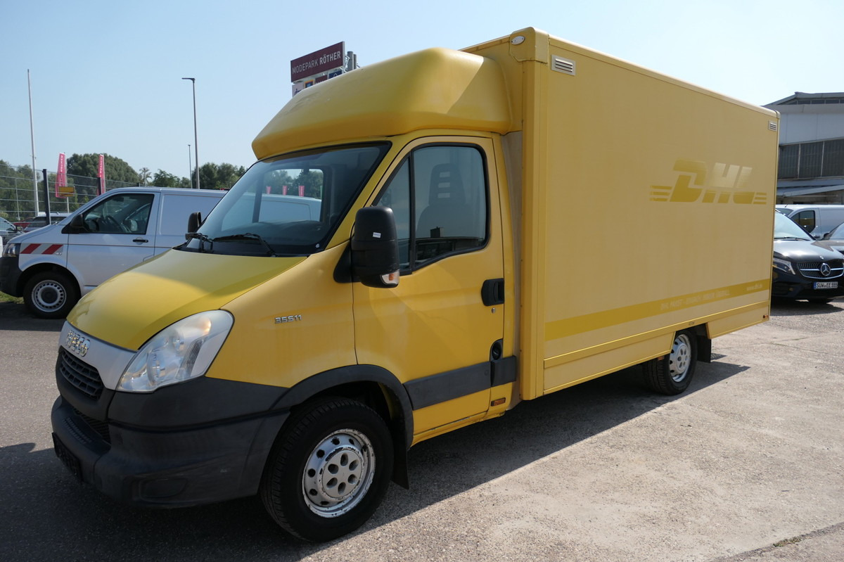 IVECO Daily 35 S11 C30C AUTOMATIK KAMERA Regale LUFT D - Dostavno vozilo sa zatvorenim sandukom: slika 2 IVECO Daily 35 S11 C30C AUTOMATIK KAMERA Regale LUFT D - Dostavno vozilo sa zatvorenim sandukom: slika 2