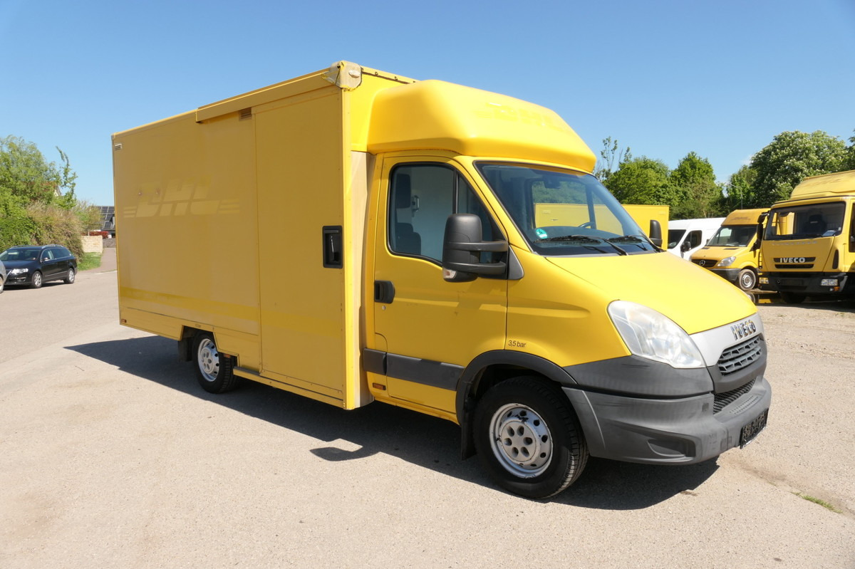 IVECO Daily 35 S11 C30C AUTOMATIK KAMERA Regale LUFT D - Dostavno vozilo sa zatvorenim sandukom: slika 2 IVECO Daily 35 S11 C30C AUTOMATIK KAMERA Regale LUFT D - Dostavno vozilo sa zatvorenim sandukom: slika 2