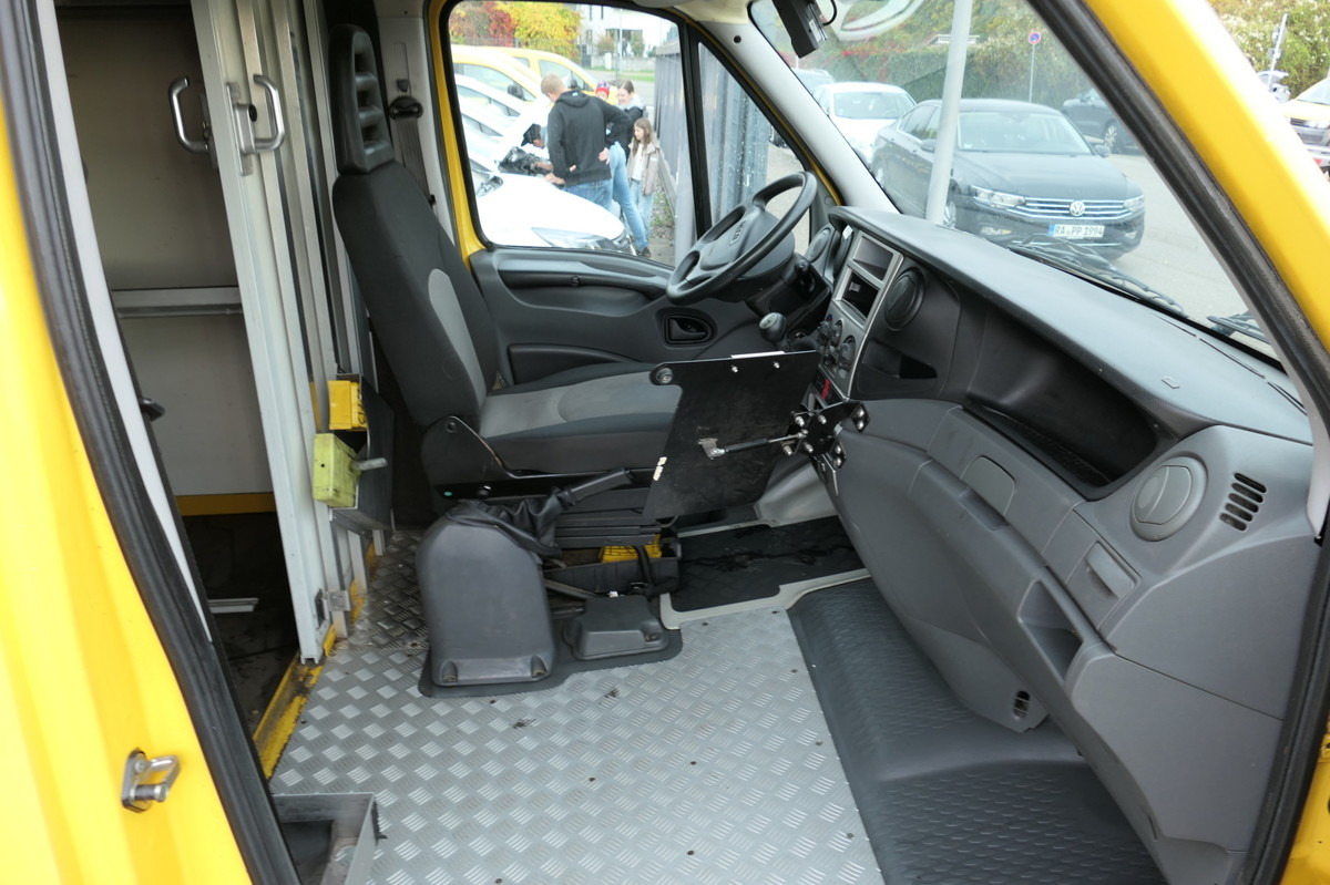 IVECO Daily 35 S11 C30C AUTOMATIK KAMERA Regale LUFT - Dostavno vozilo sa zatvorenim sandukom: slika 5 IVECO Daily 35 S11 C30C AUTOMATIK KAMERA Regale LUFT - Dostavno vozilo sa zatvorenim sandukom: slika 5