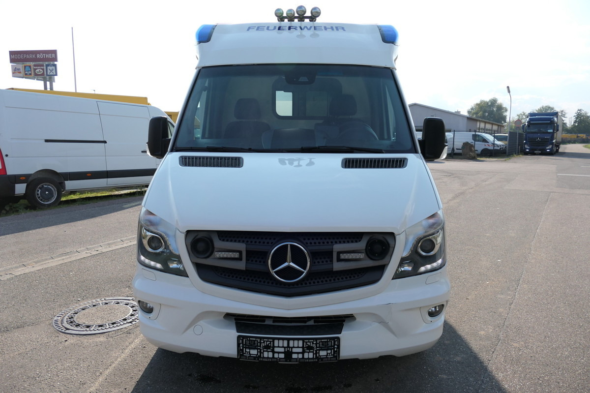 MERCEDES-BENZ 319 Sprinter 6-Zylinder Rettungswagen Strobel - Vozilo hitne pomoći: slika 2 MERCEDES-BENZ 319 Sprinter 6-Zylinder Rettungswagen Strobel - Vozilo hitne pomoći: slika 2