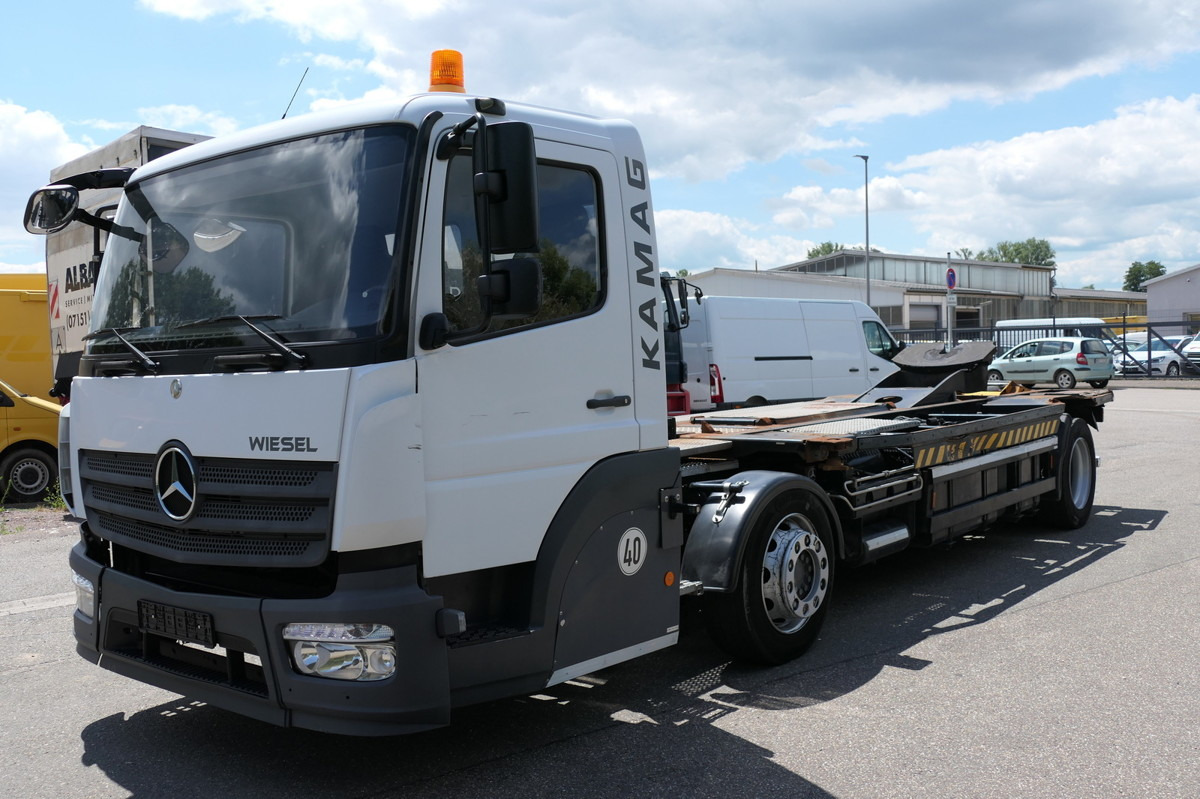 MERCEDES-BENZ Kamag Wiesel WBH 25 Wiesel Umsetzfahrzeug - Kamion za prevoz kontejnera/ Kamion sa promenjivim sandukom: slika 2 MERCEDES-BENZ Kamag Wiesel WBH 25 Wiesel Umsetzfahrzeug - Kamion za prevoz kontejnera/ Kamion sa promenjivim sandukom: slika 2