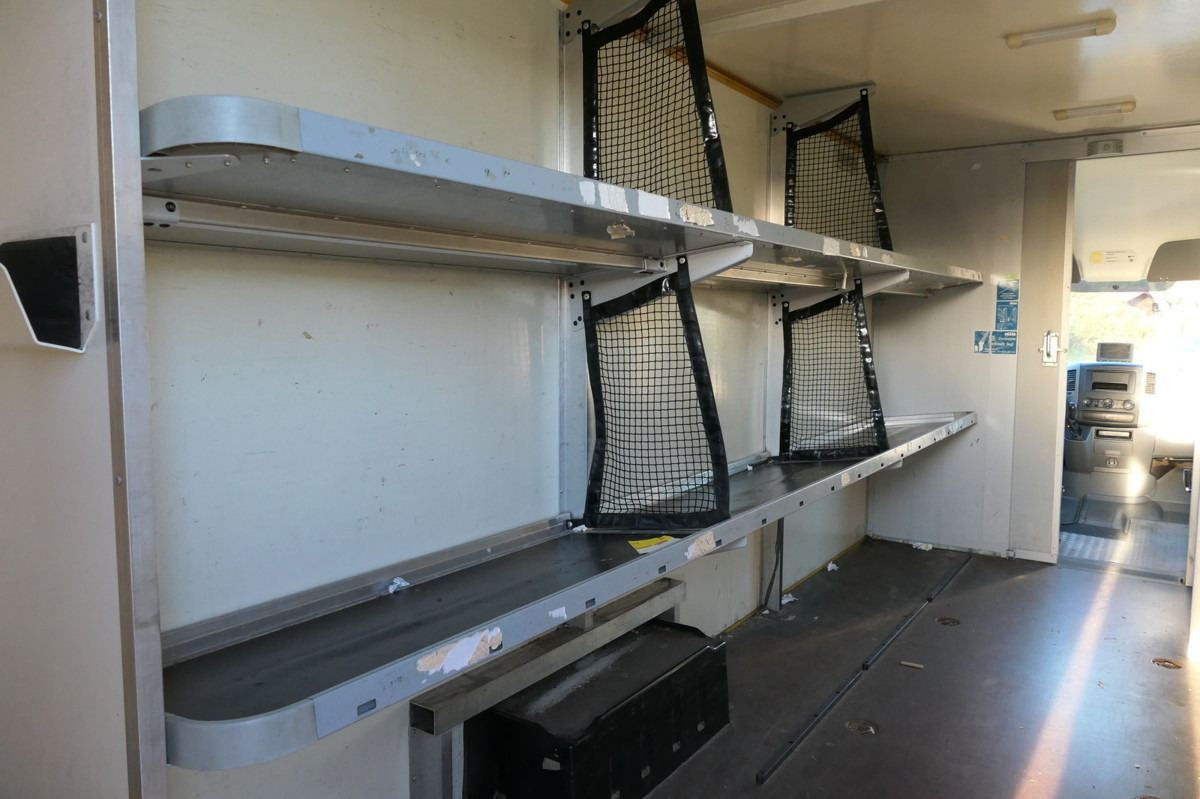 MERCEDES-BENZ SPRINTER 310 CDI MAXI EURO-5 KOFFER REGALE KAMER - Dostavno vozilo sa zatvorenim sandukom: slika 5 MERCEDES-BENZ SPRINTER 310 CDI MAXI EURO-5 KOFFER REGALE KAMER - Dostavno vozilo sa zatvorenim sandukom: slika 5